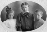 Pauline, Linus and Lucile Pauling, 1908.