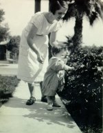 Ava Helen und Linus Pauling Jr., 1926.