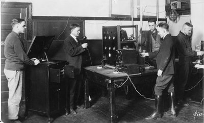 KOAC&#039;s First Radio Transmitter, 1922