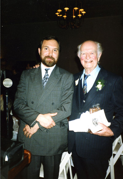 Thomas Hager and Linus Pauling